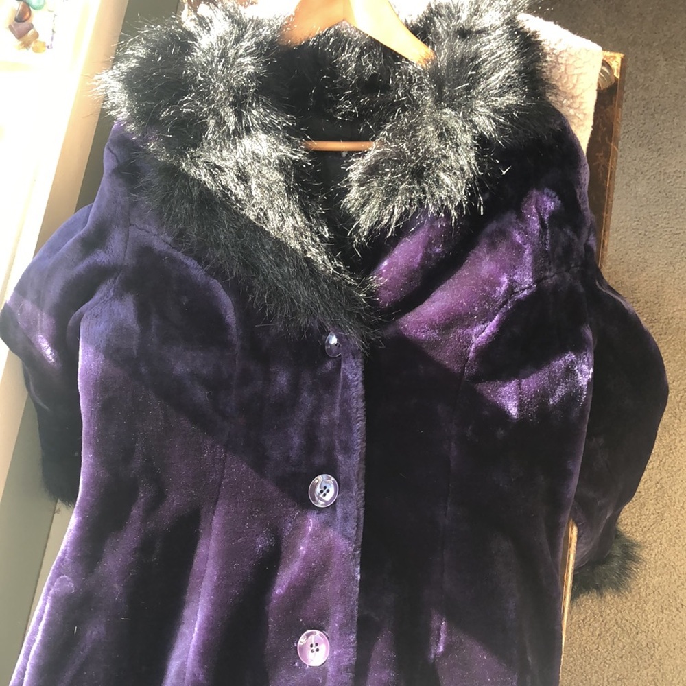 *AMAZING* Vintage Morbid Threads Purple velvety coat XL in perfect condition!